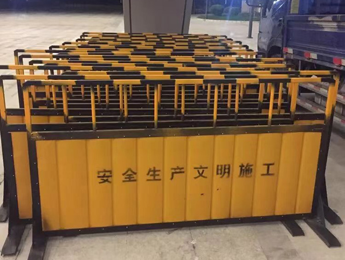 道路施工围挡